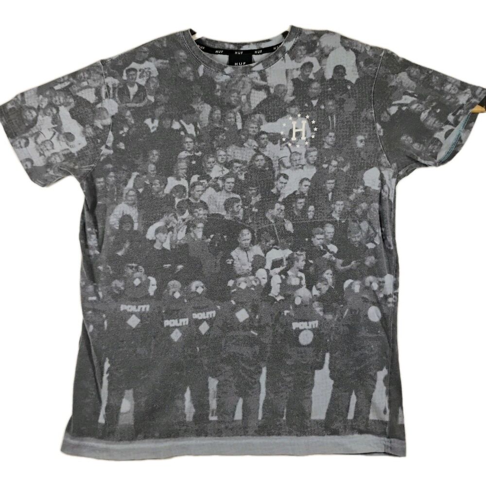 HUF "Poli World" Danish Protest All-Over Print T-Shirt Men's Size Large